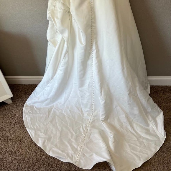 Plus Size Robin Jillian Bridal Button Lace Back Ruched Train New Wedding Dress - Picture 7 of 16